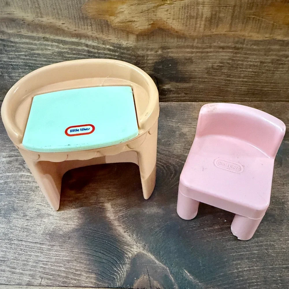 Vintage Little Tikes Dollhouse Furniture Peach Vanity with Mirror and Pink Chair